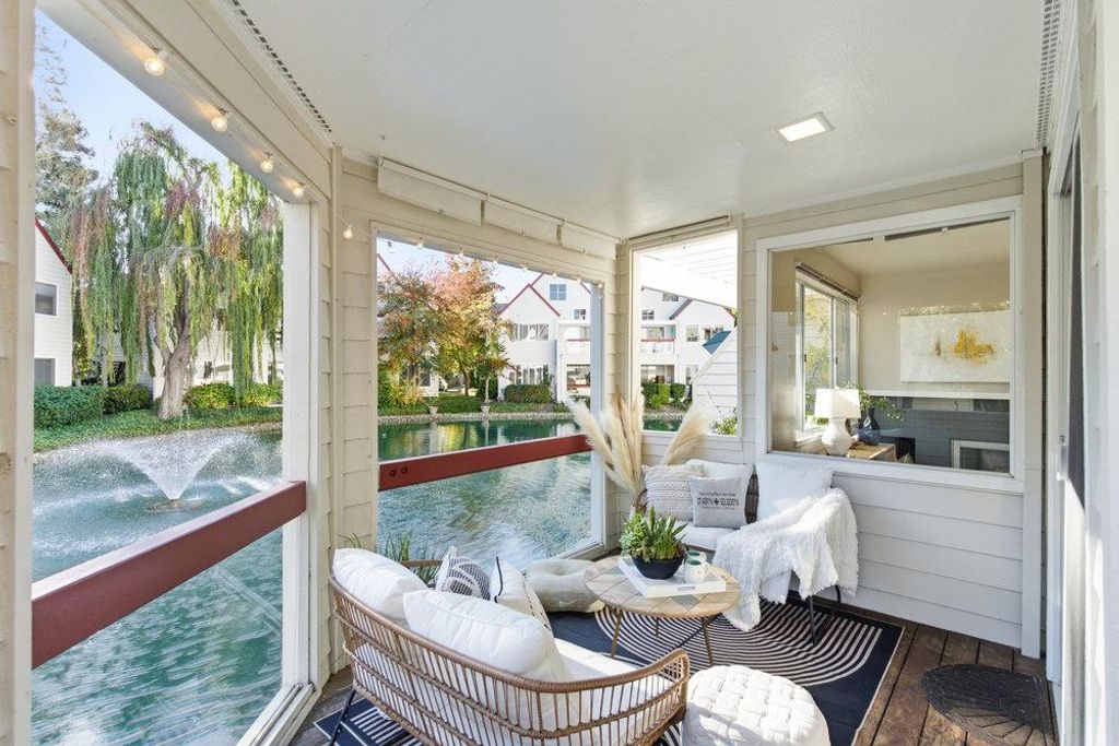 Photo of 307 Chelsea Way, Redwood City, CA 94061 (MLS # ML82026332)