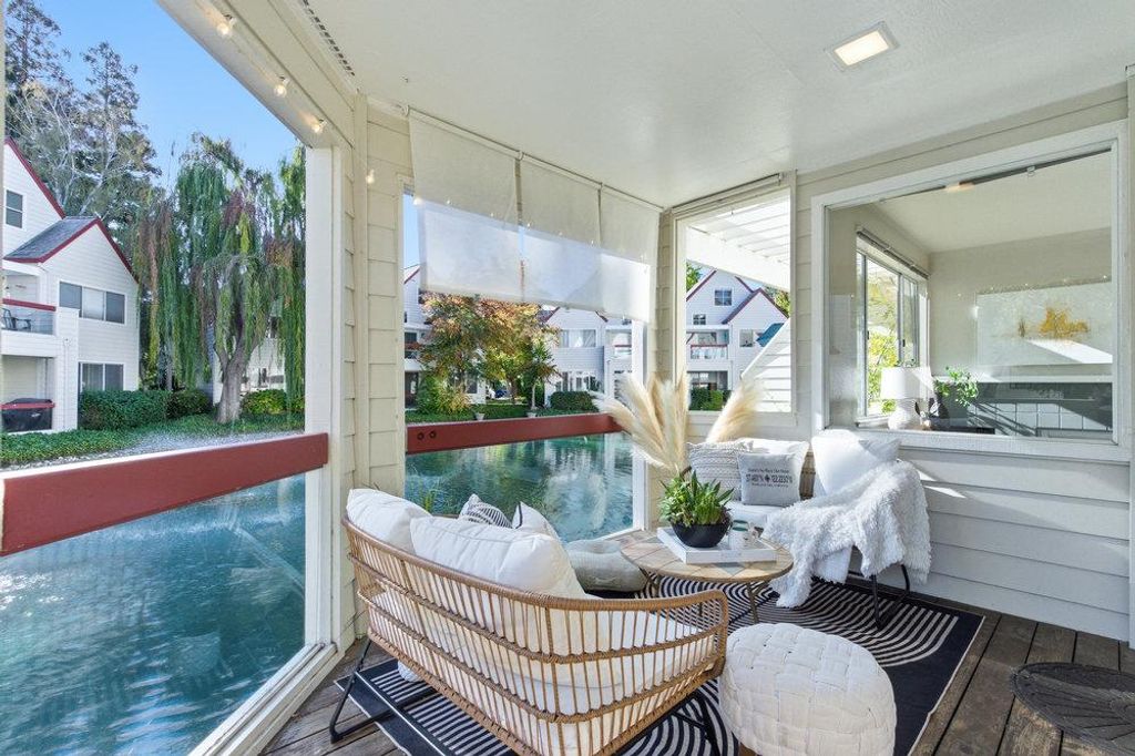 Photo of 307 Chelsea Way, Redwood City, CA 94061 (MLS # ML82026332)