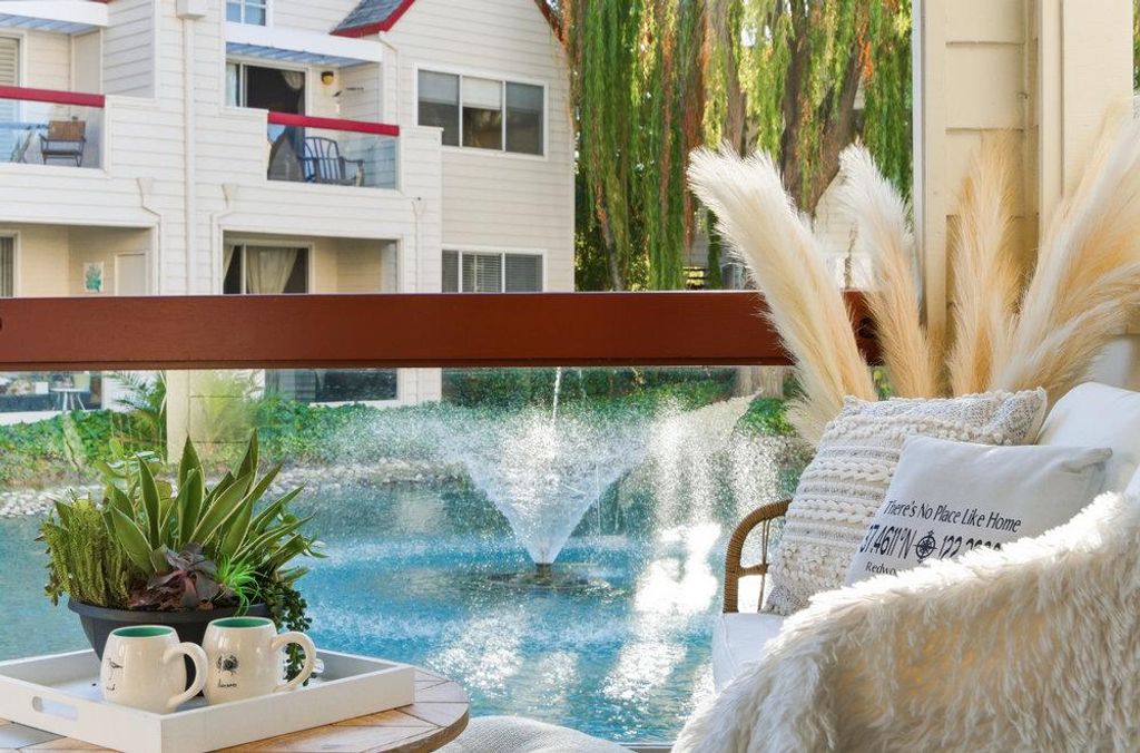 Photo of 307 Chelsea Way, Redwood City, CA 94061 (MLS # ML82026332)