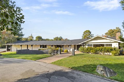 A home in Woodside