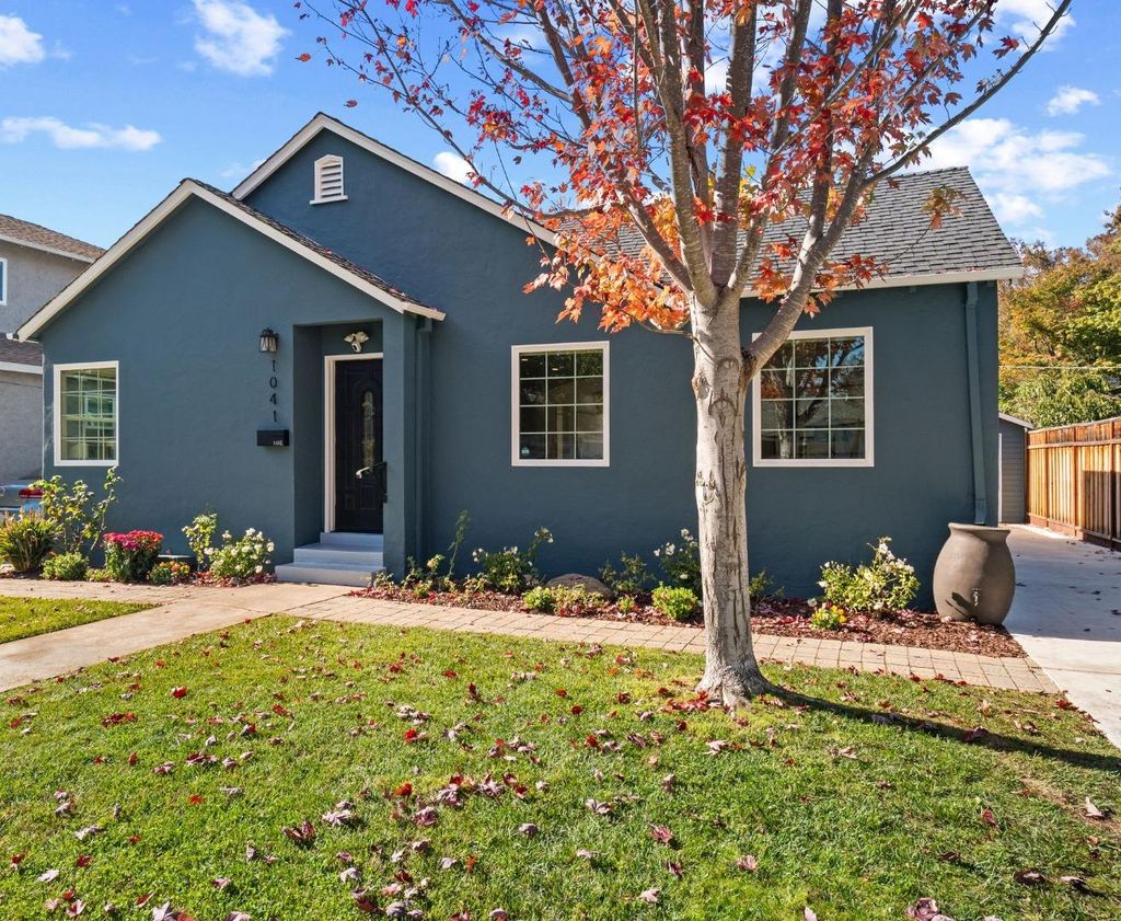 Photo of 1041 Menlo Oaks Drive, Menlo Park, CA 94025 (MLS # ML82026436)