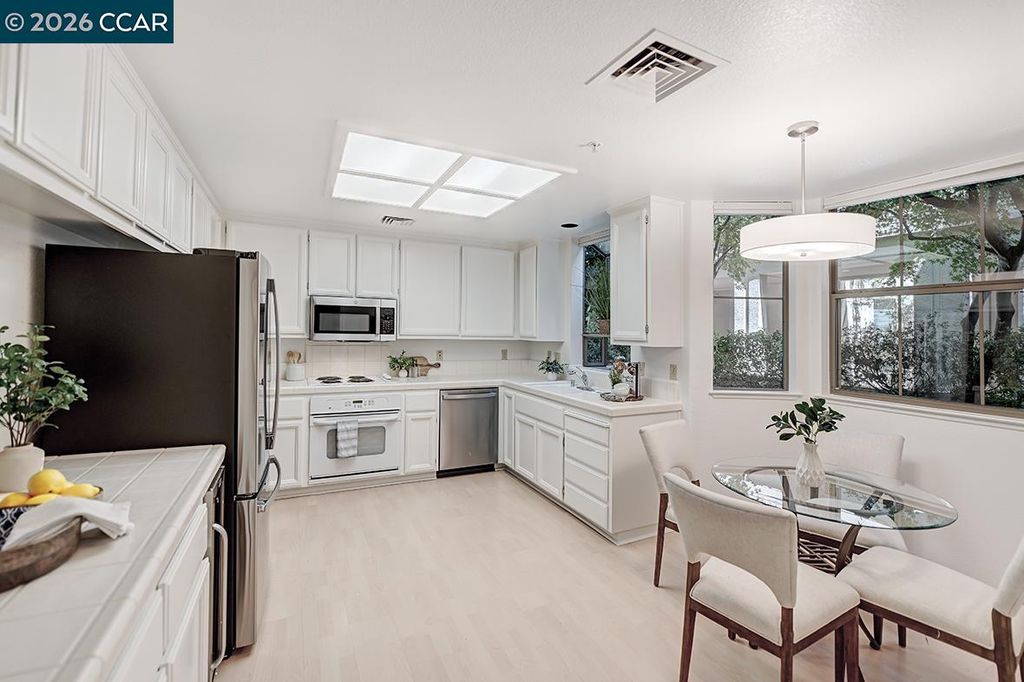 Photo of 5920 Horsemans Canyon Dr #4A, Walnut Creek, CA 94595 (MLS # 41135617)