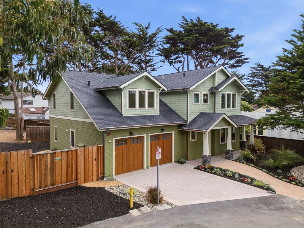 Photo of 61 Wylvale Avenue, Moss Beach, CA 94038 (MLS # ML82052703)
