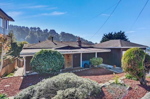 Photo of 470 Pacific Avenue, Pacifica, CA 94044 (MLS # ML82034170)
