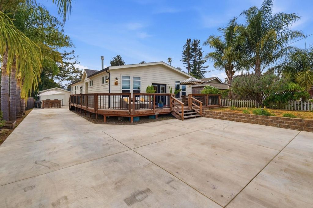 Photo of 68 Mountain View Road, Corralitos (watsonville), CA 95076 (MLS # ML82041006)