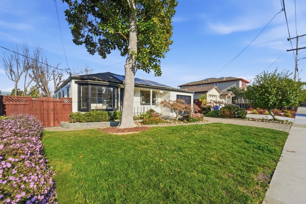 Photo of 41392 Beatrice Street, Fremont, CA 94539 (MLS # ML82038400)