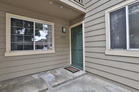 Photo of 2501 Jubilee Lane, San Jose, CA 95131 (MLS # ML82033798)