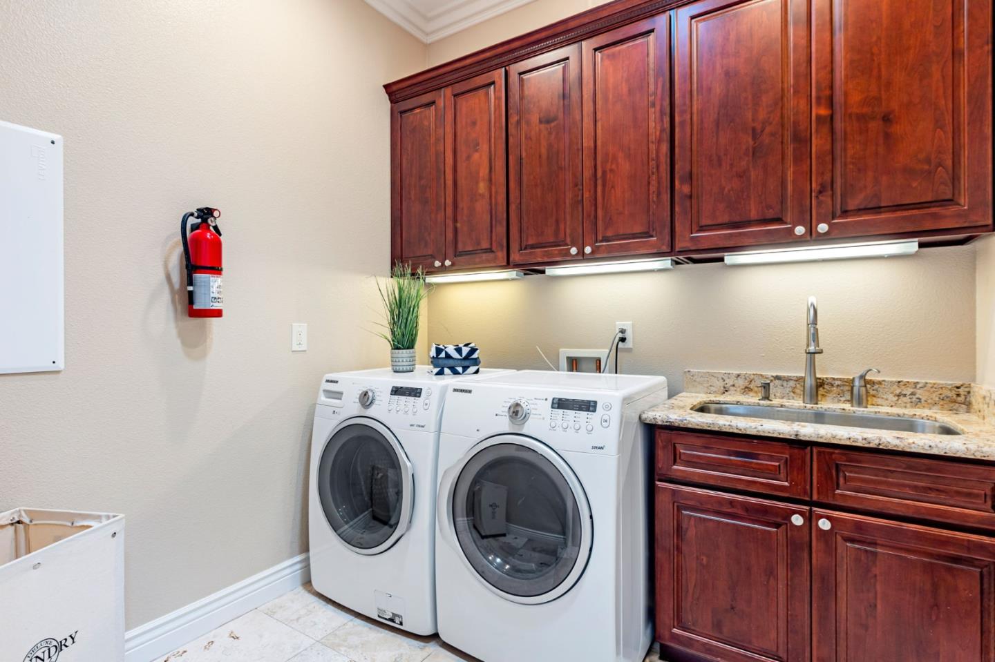 San Jose, California 95125, United States, 4 Bedrooms Bedrooms, ,4 BathroomsBathrooms,Residential,Active,149316