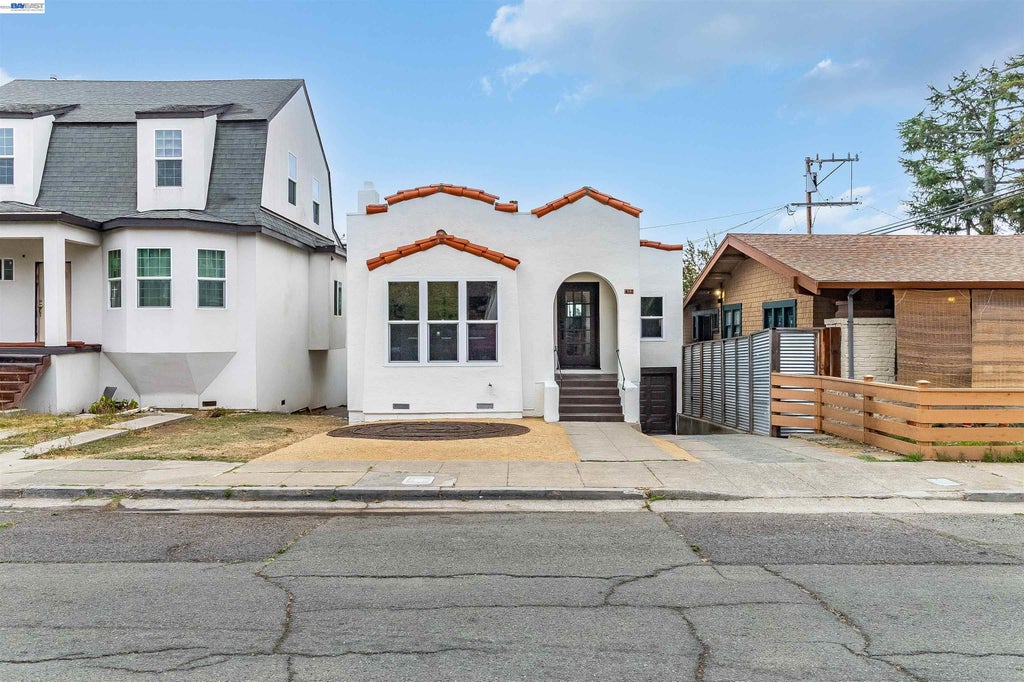 Photo of 422 Monterey St, Vallejo, CA 94590 (MLS # 41148146)