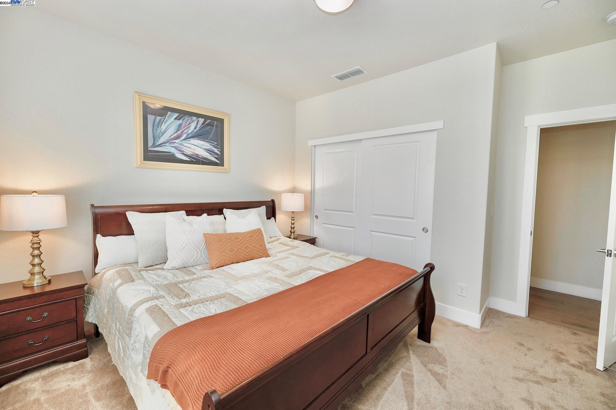 2363 Mozart Ave