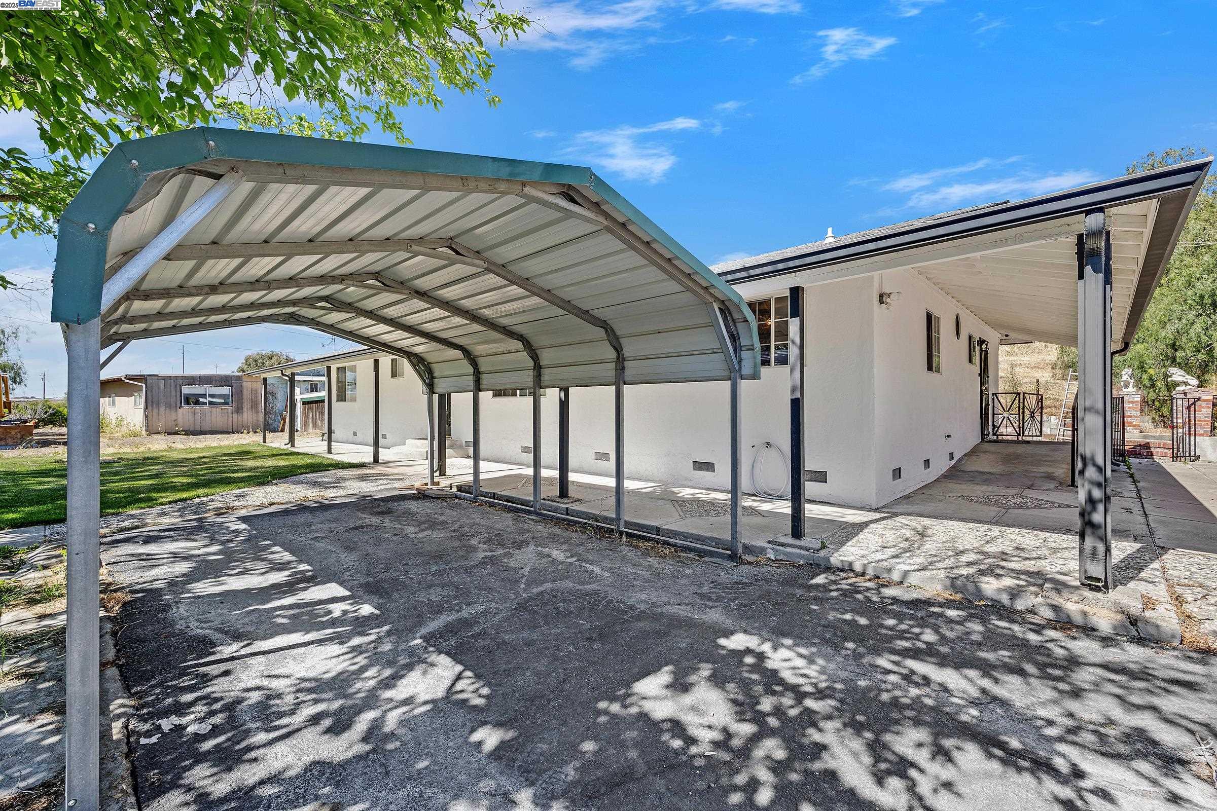 16881 N Midway Rd