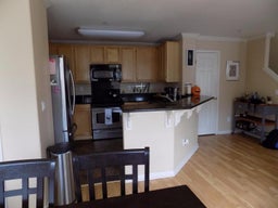 Listing photo 10