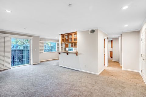 Photo of 20 Willow Rd #13, Menlo Park, CA 94025 (MLS # 41123331)