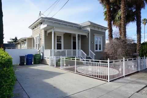 Photo of 139 Brooklyn Avenue, San Jose, CA 95128 (MLS # ML82036731)
