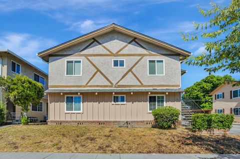 Photo of 551 Northlake Drive, San Jose, CA 95117 (MLS # ML82031091)