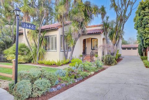 A home in Burlingame