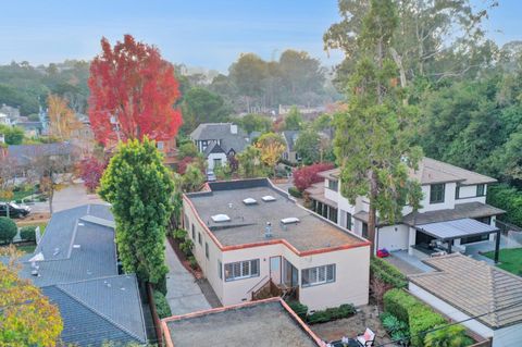 A home in Burlingame