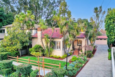 A home in Burlingame