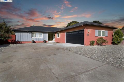 A home in El Sobrante