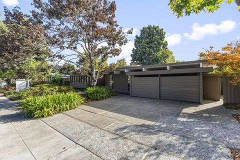 A home in Palo Alto