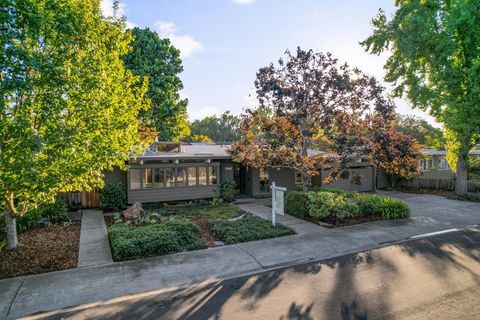 A home in Palo Alto