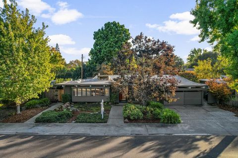 A home in Palo Alto