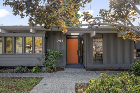 A home in Palo Alto