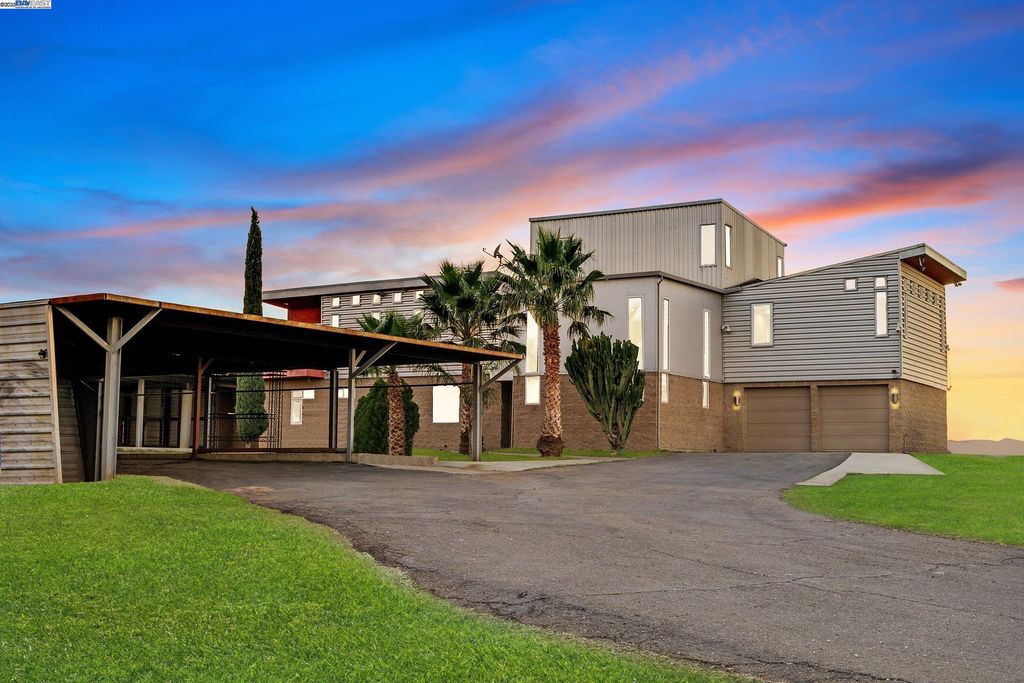 Photo of 17011 Midway Rd, Tracy, CA 95377 (MLS # 41116166)