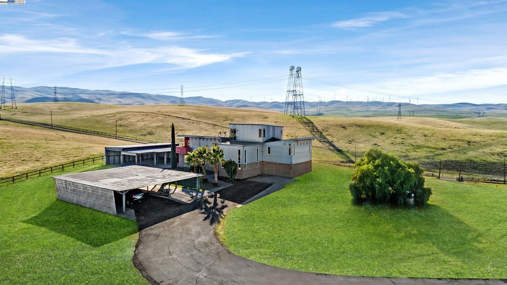 Photo of 17011 Midway Rd, Tracy, CA 95377 (MLS # 41116166)