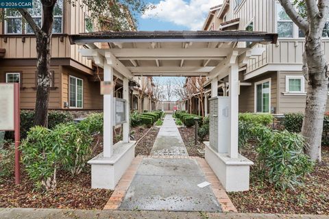 Photo of 6759 S Mariposa Ln, Dublin, CA 94568 (MLS # 41124575)