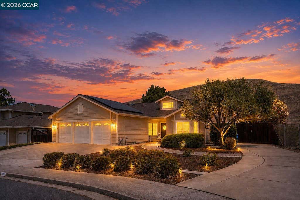 Photo of 3029 Larkspur Dr, Antioch, CA 94531 (MLS # 41143557)