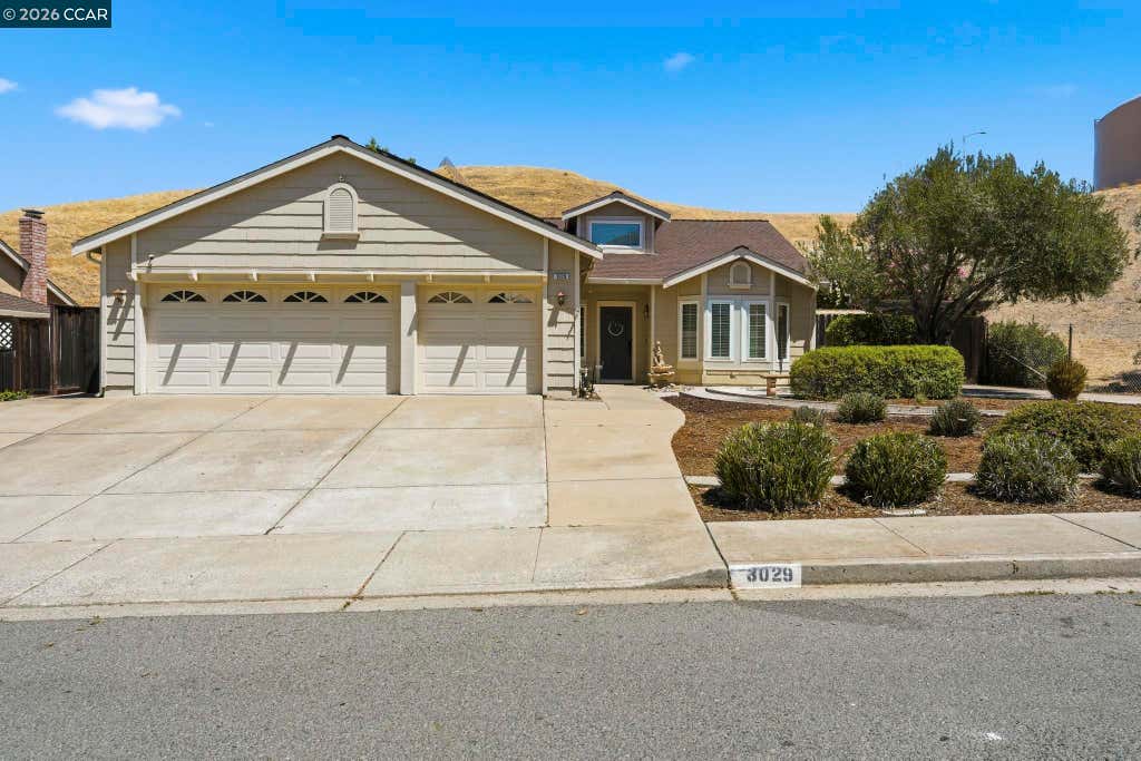 Photo of 3029 Larkspur Dr, Antioch, CA 94531 (MLS # 41143557)