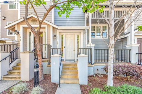 Photo of 223 Birch Creek Dr, Pleasanton, CA 94566 (MLS # 41130339)