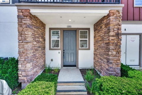 Photo of 3986 Pino Grande Rd, Dublin, CA 94568 (MLS # 41137095)