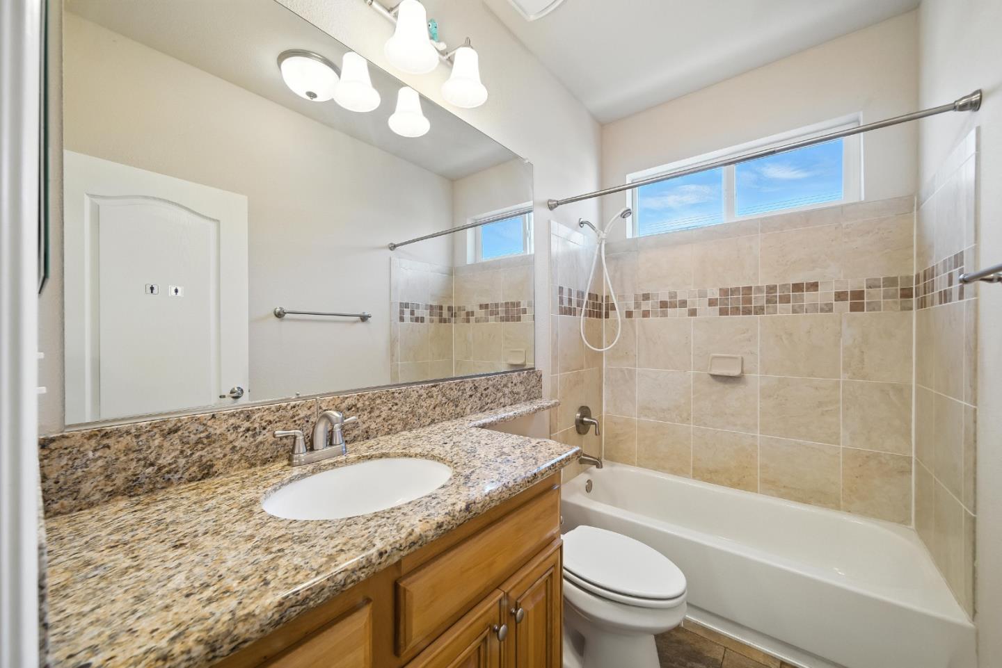 Mountain View, California 94041, United States, 3 Bedrooms Bedrooms, ,2 BathroomsBathrooms,Residential,Active,161151