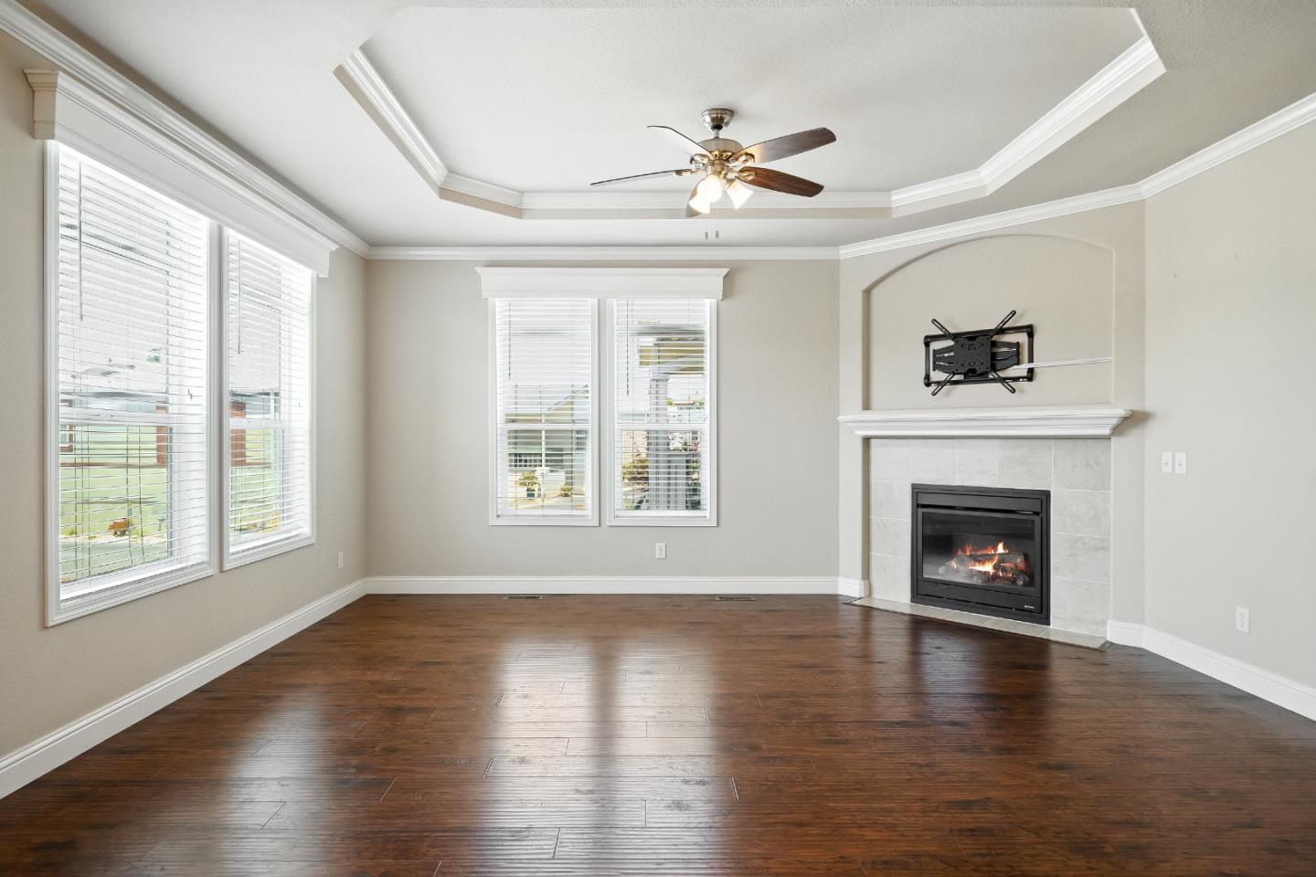 Mountain View, California 94041, United States, 3 Bedrooms Bedrooms, ,2 BathroomsBathrooms,Residential,Active,161151