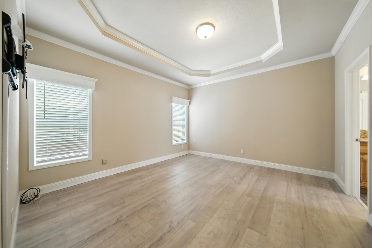 Mountain View, California 94041, United States, 3 Bedrooms Bedrooms, ,2 BathroomsBathrooms,Residential,Active,161151