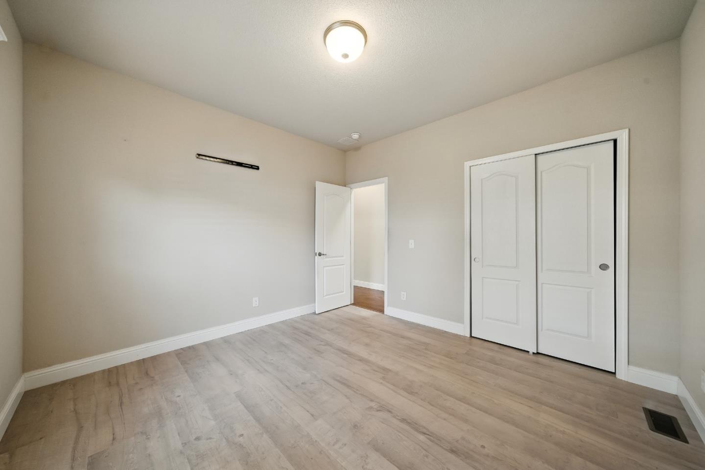 Mountain View, California 94041, United States, 3 Bedrooms Bedrooms, ,2 BathroomsBathrooms,Residential,Active,161151