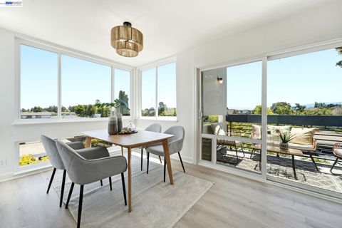 Photo of 1075 Shell Blvd #11, Foster City, CA 94404 (MLS # 41139686)