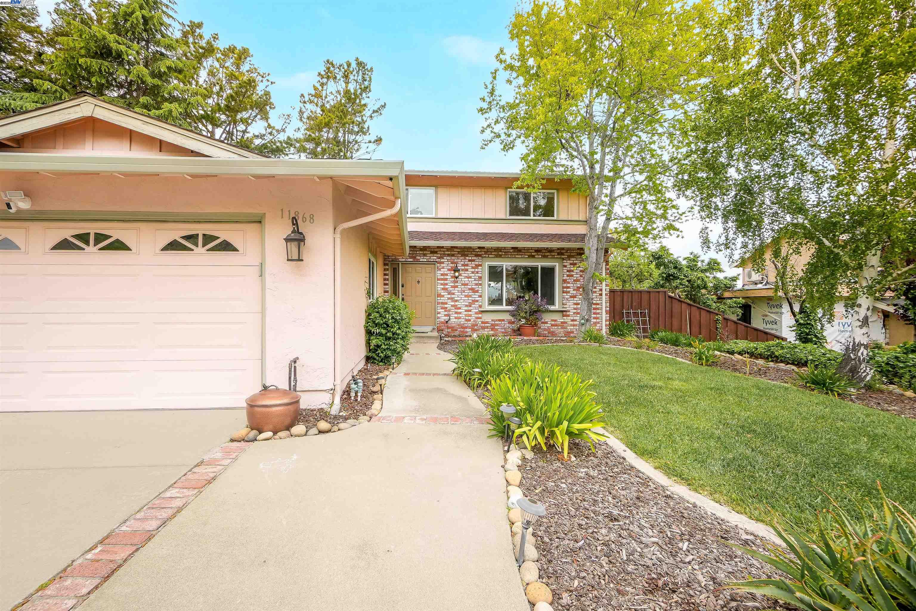 11868 Bloomington Way