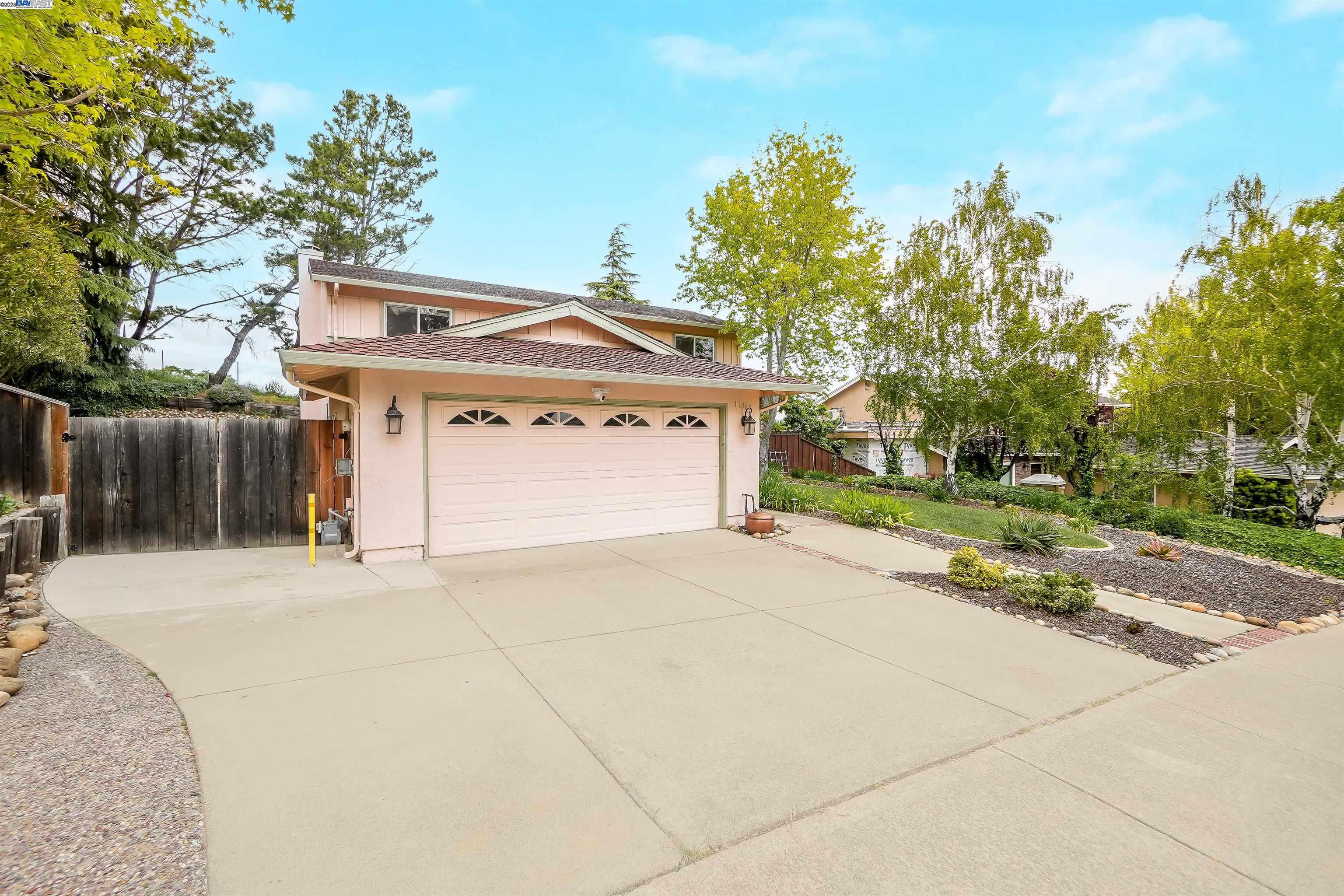 11868 Bloomington Way