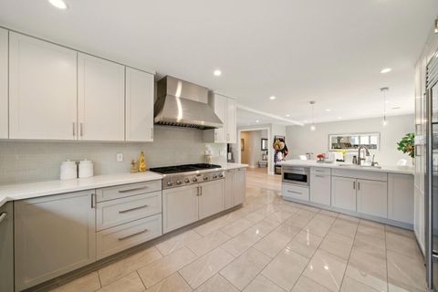 660 Giralda Drive, Los Altos, CA 94024 - MLS#: ML82007778
