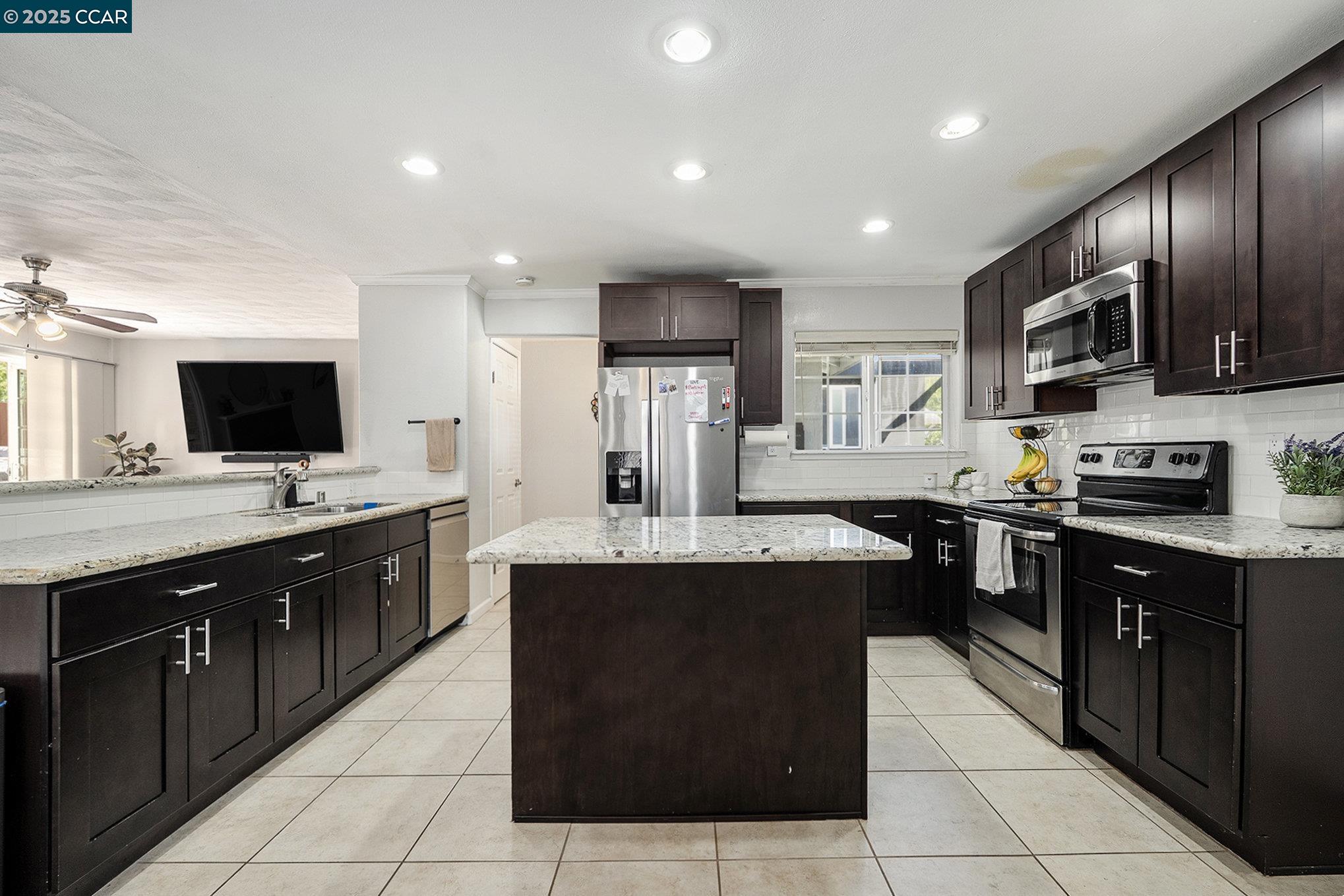 Concord, California 94519, United States, 3 Bedrooms Bedrooms, ,2 BathroomsBathrooms,Residential,Active,184471