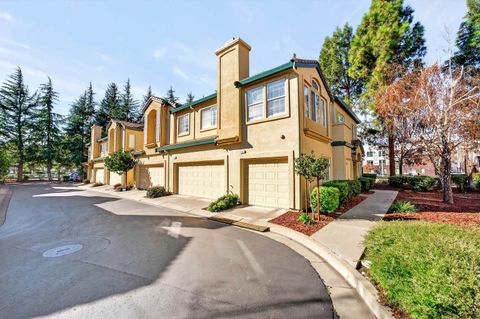Photo of 4207 Zevanove Ct, Pleasanton, CA 94588 (MLS # 41122499)
