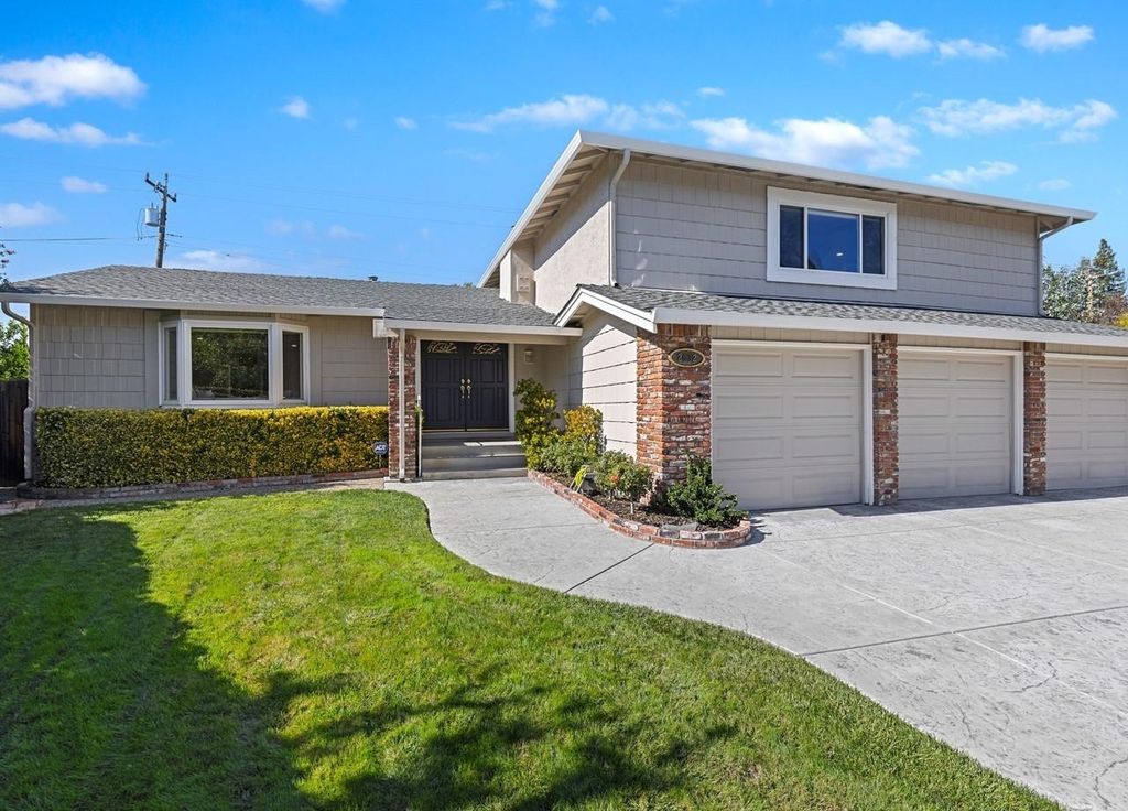 Photo of 2632 Campeche Ct, San Ramon, CA 94583 (MLS # 41120027)
