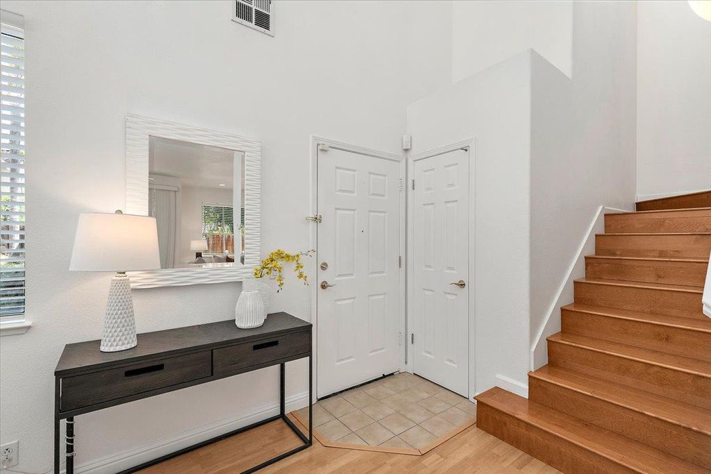 Photo of 835 Cane Palm Court, San Jose, CA 95133 (MLS # ML82047808)
