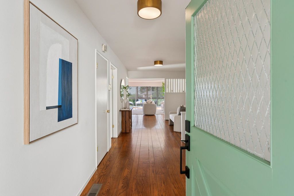 Photo of 6227 Wood Dr, Oakland, CA 94611 (MLS # 41120324)