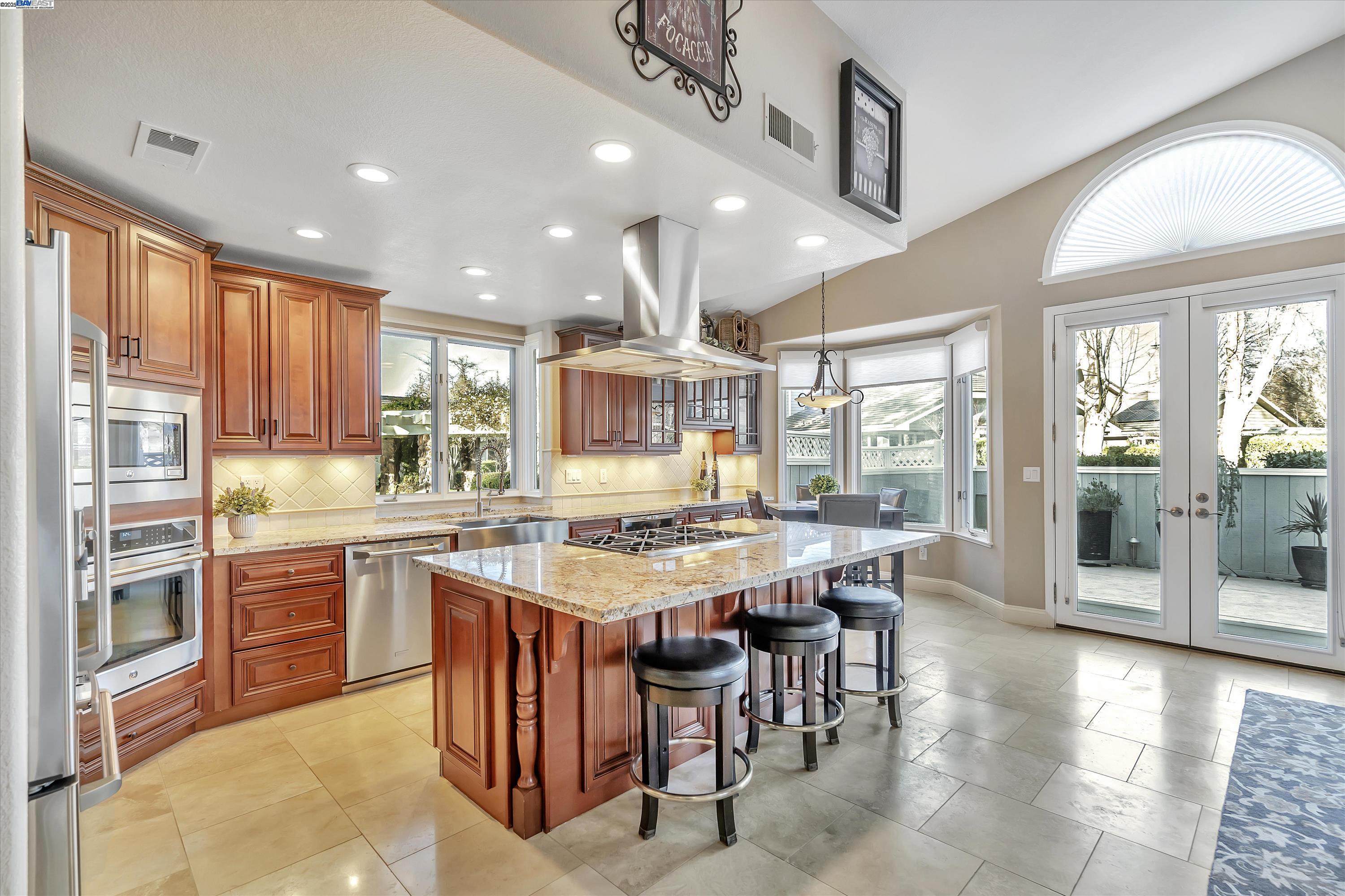 7903 Riviera Ct