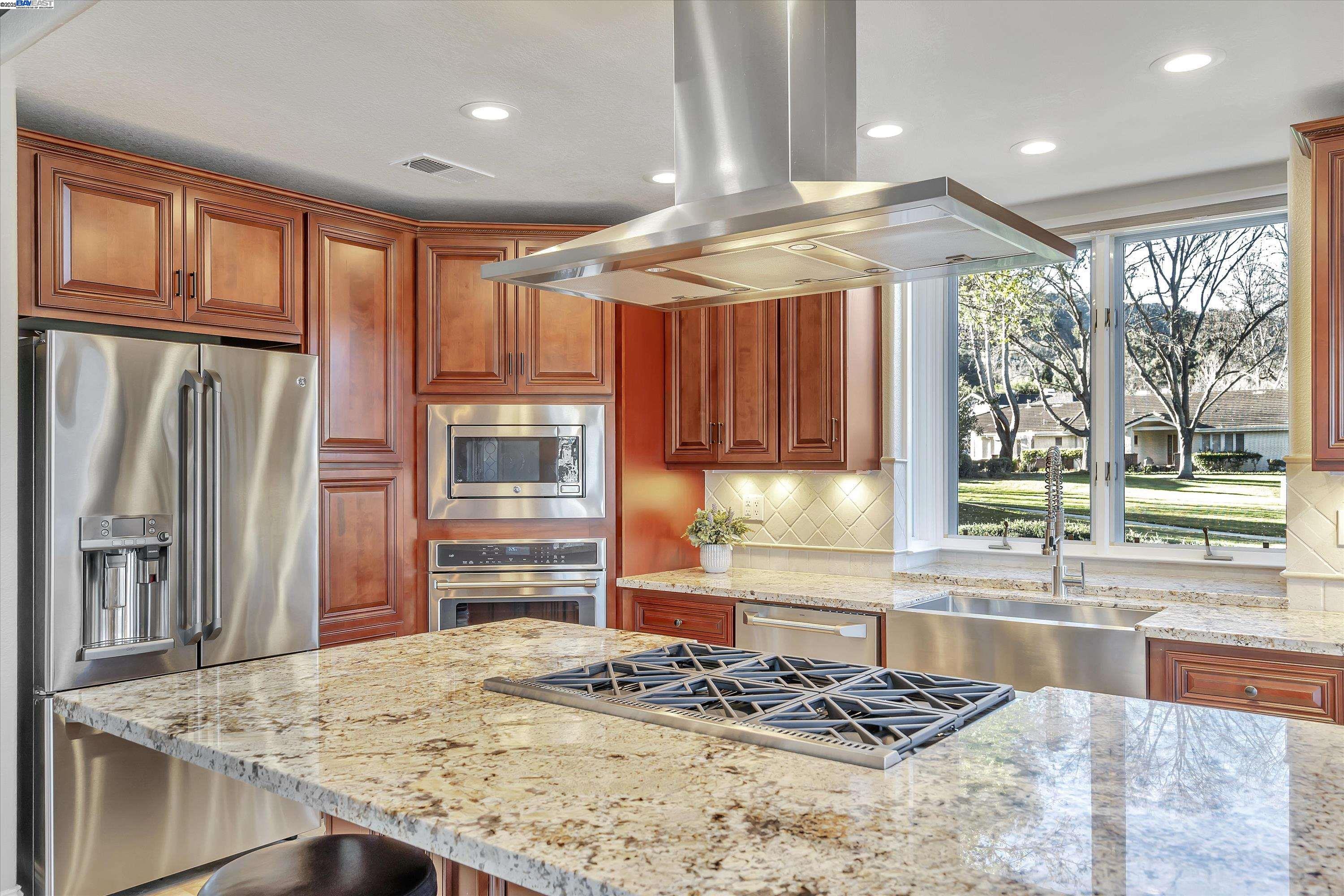 7903 Riviera Ct