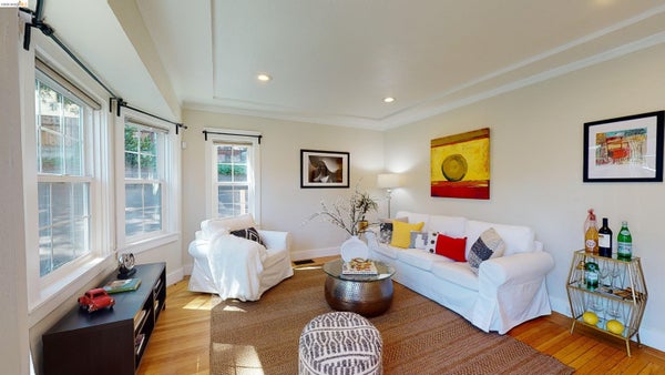 335 PERKINS ST, OAKLAND, CA 94610 - Image aeba6ccbf55aa23d90574dbefb4bb096/2392648762